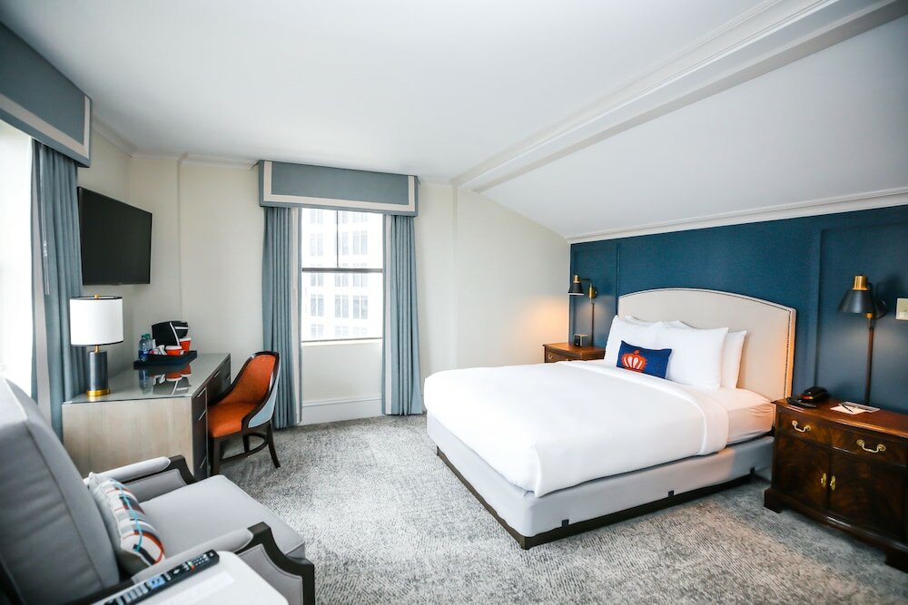 Фото The Dunhill Hotel