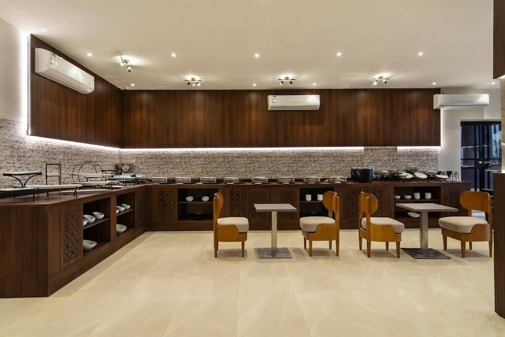 Фото Enala Hotel Apartments- Tabuk