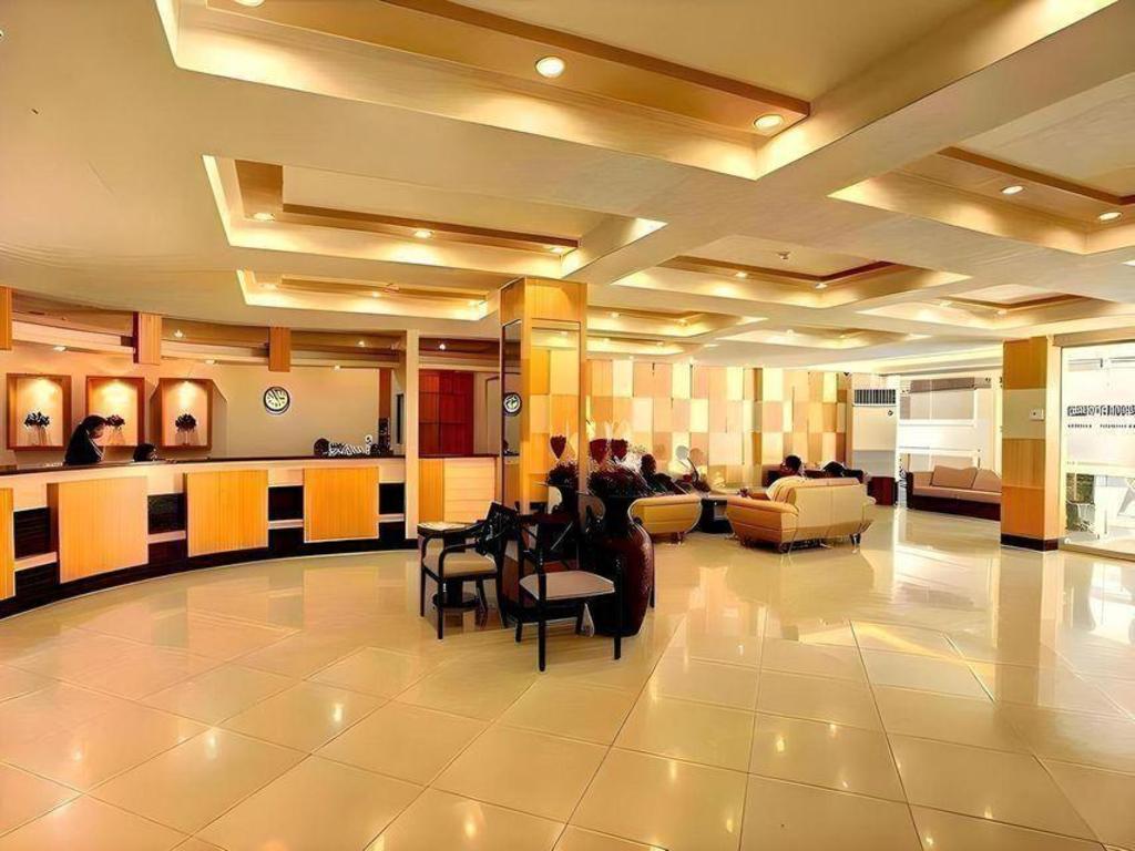 Фото Grand Astoria Hotel