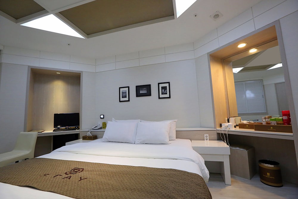 Фото Bucheon Hotel