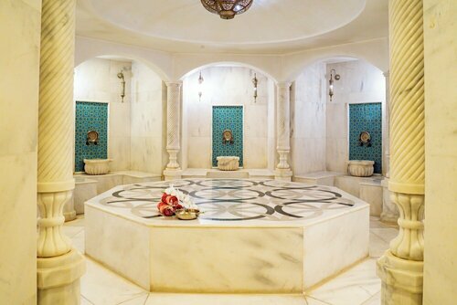 Гостиница Ramada Hotel & Suites by Wyndham Izmir Kemalpasa в Кемальпаше