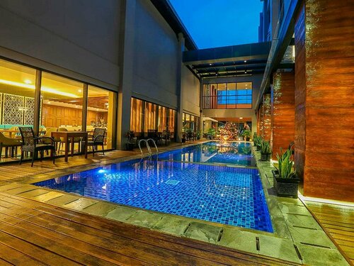 Внешний вид отеля G Suites Hotel by Amithya в Сурабой, фото 2