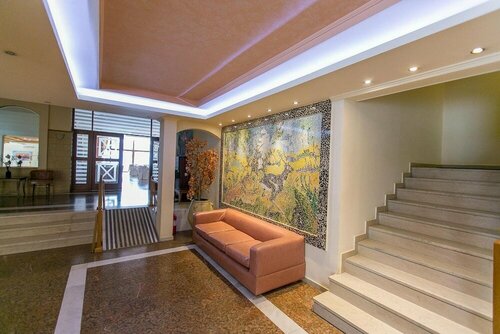 Гостиница Hotel Tzaki в Патрах