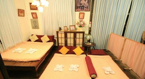 Гостиница Norachan Guesthouse - female only в Бурираме