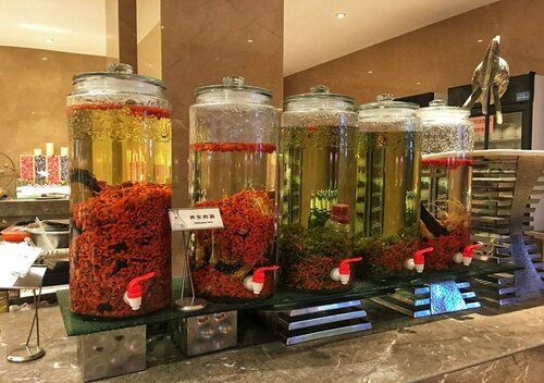 Гостиница Taishan Blossom Hotel в Тайане
