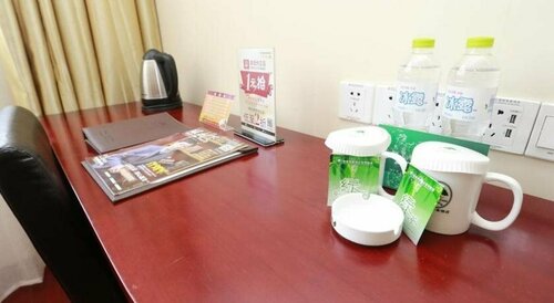 Гостиница GreenTree Eastern ZiGong Huashang International City Huichuan Rd Hotel в Цзыгуне