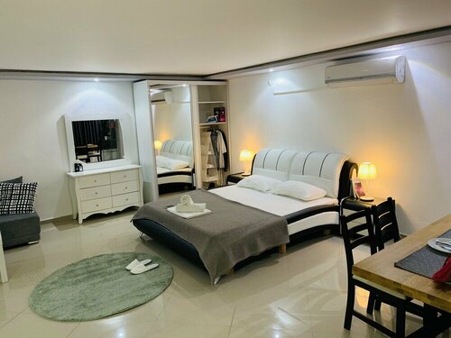 Гостиница Spat Studio ApartHotel в Бат-Яме