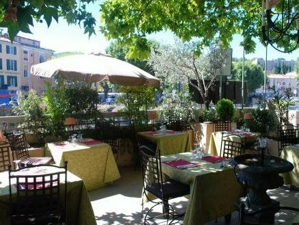 Гостиница Auberge le luberon в Апте