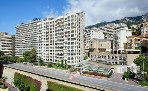 Гостиница Le Meridien Beach Plaza в Монако
