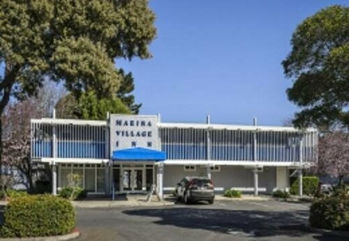 Гостиница Marina Village Inn в Окленде