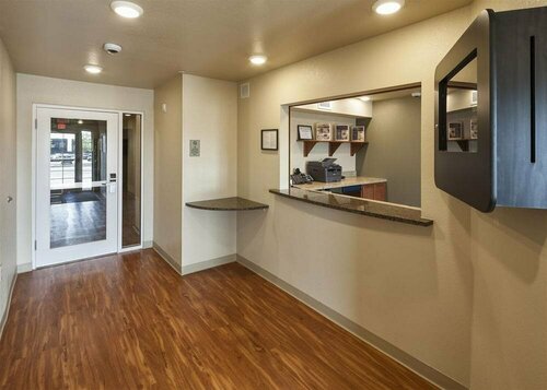 Гостиница WoodSpring Suites Louisville Clarksville в Кларксвилле