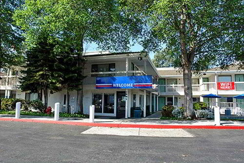Гостиница Motel 6 Oakland, Ca - Embarcadero в Окленде