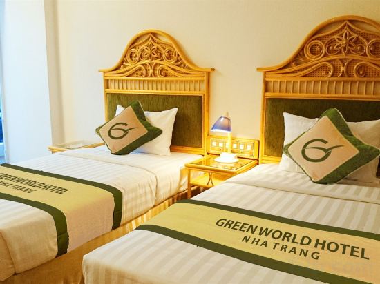Фото Green World