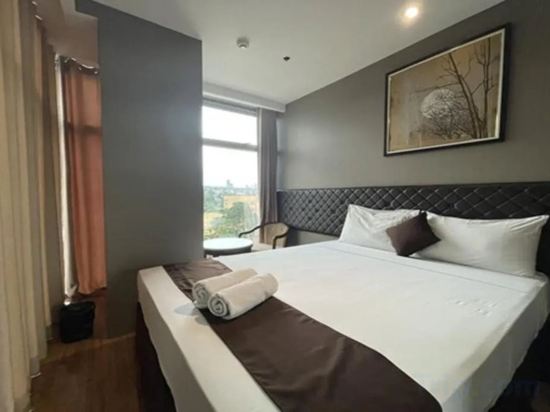 Фото Cebu Capitol Central Hotel & Suites powered by Cocotel