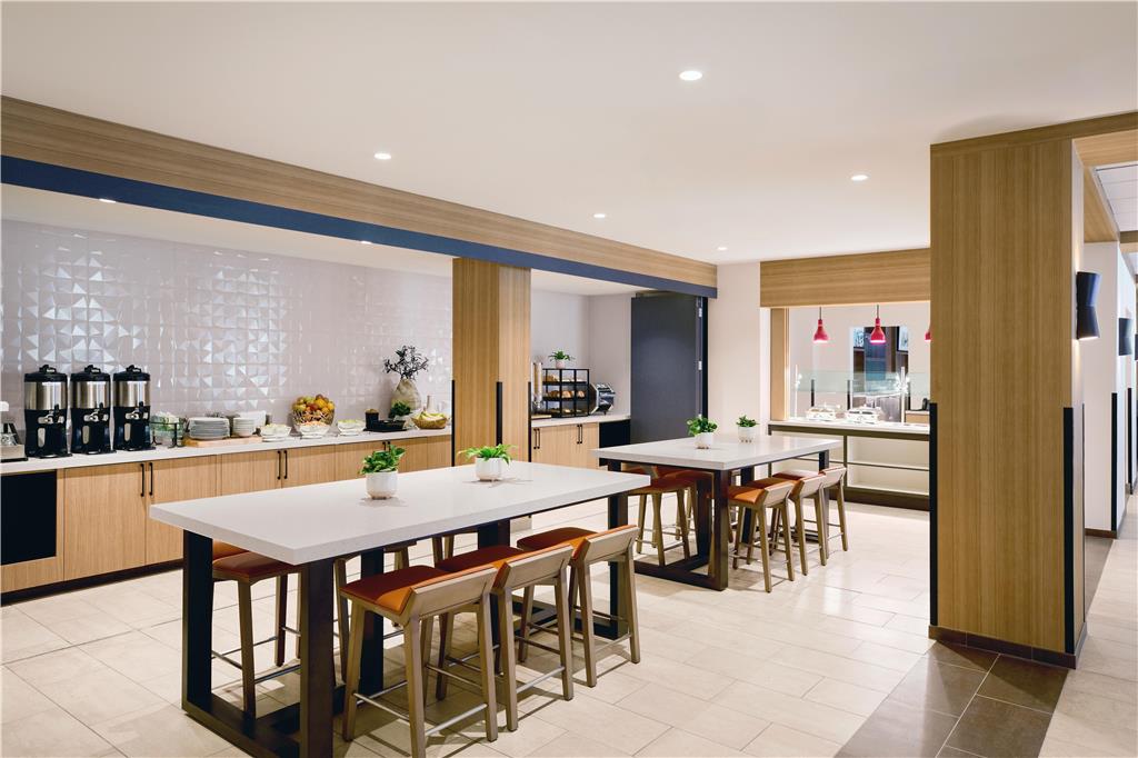 Фото Hilton Garden Inn LAX Los Angeles Airport