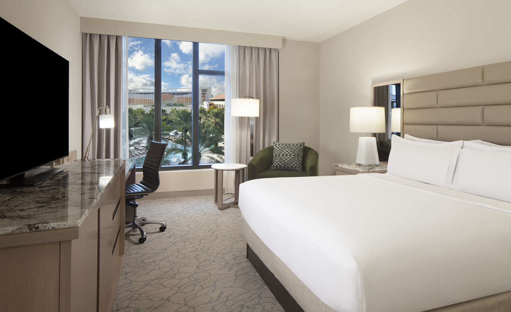Фото Hilton West Palm Beach