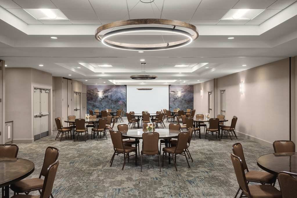 Фото Hilton Garden Inn Fort Collins