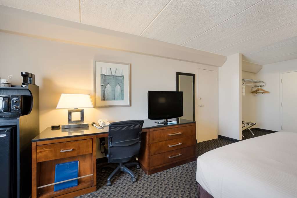Фото Best Western Riverfront Inn