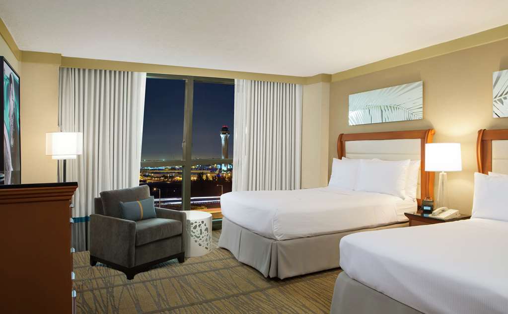 Фото Doubletree by Hilton Hotel Miami Airport & Convention Center