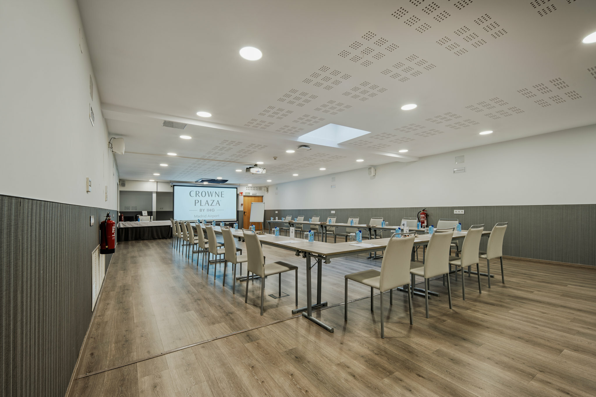Фото Crowne Plaza Madrid Airport, an Ihg Hotel