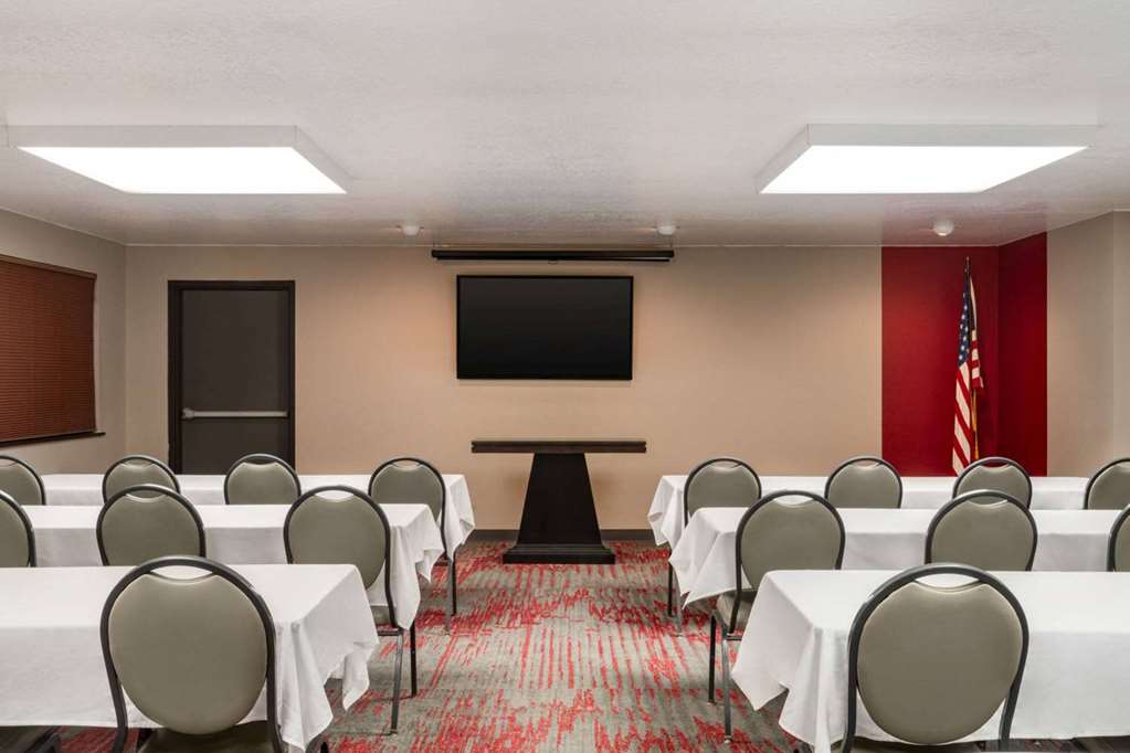 Фото Ramada by Wyndham Helena
