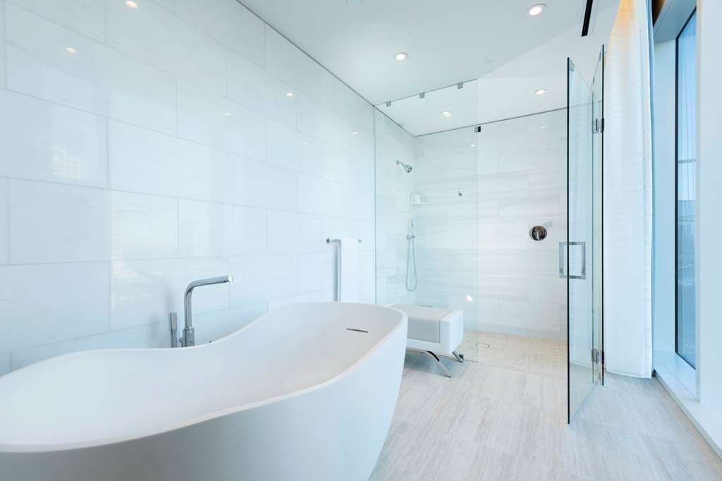 Фото Hall Arts Hotel Dallas, Curio Collection by Hilton