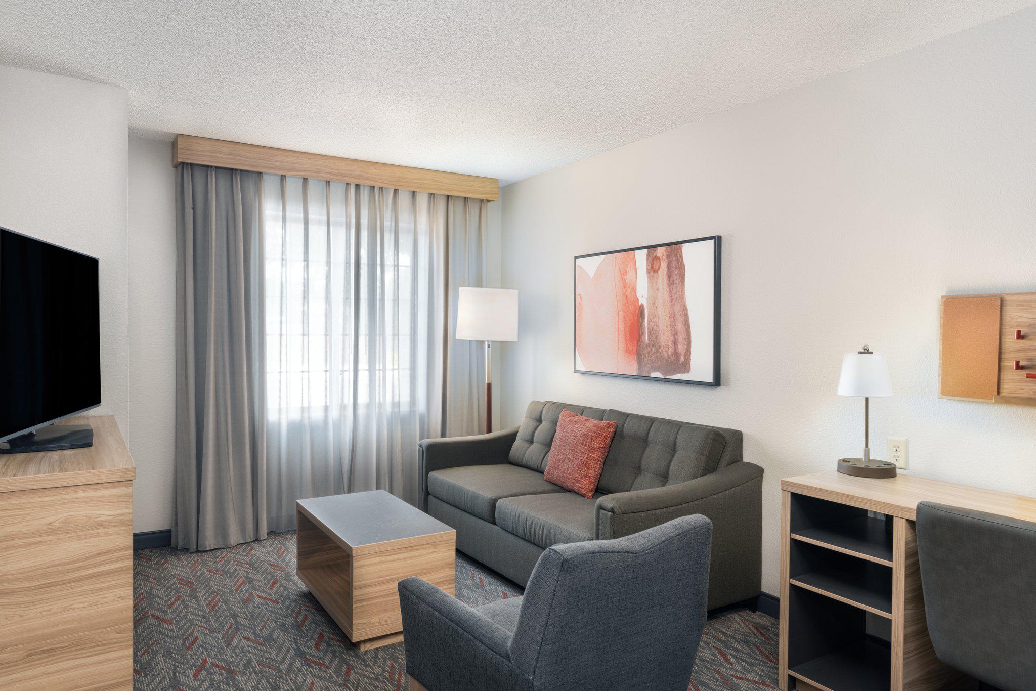Фото Candlewood Suites Eagan Arpt South - Mall Area, an Ihg Hotel