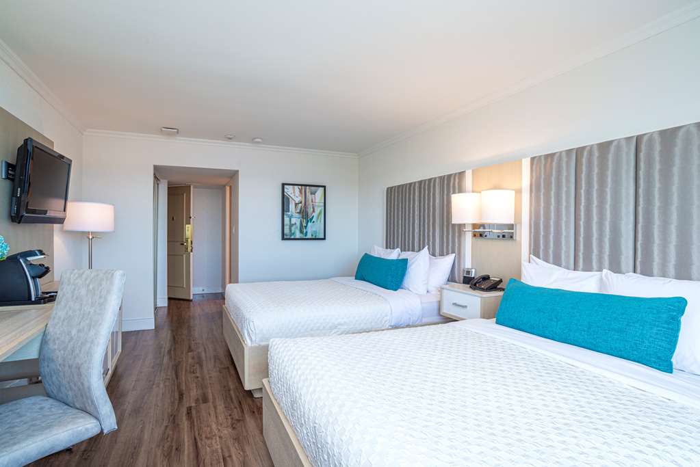 Фото Best Western Plus Dorchester Hotel