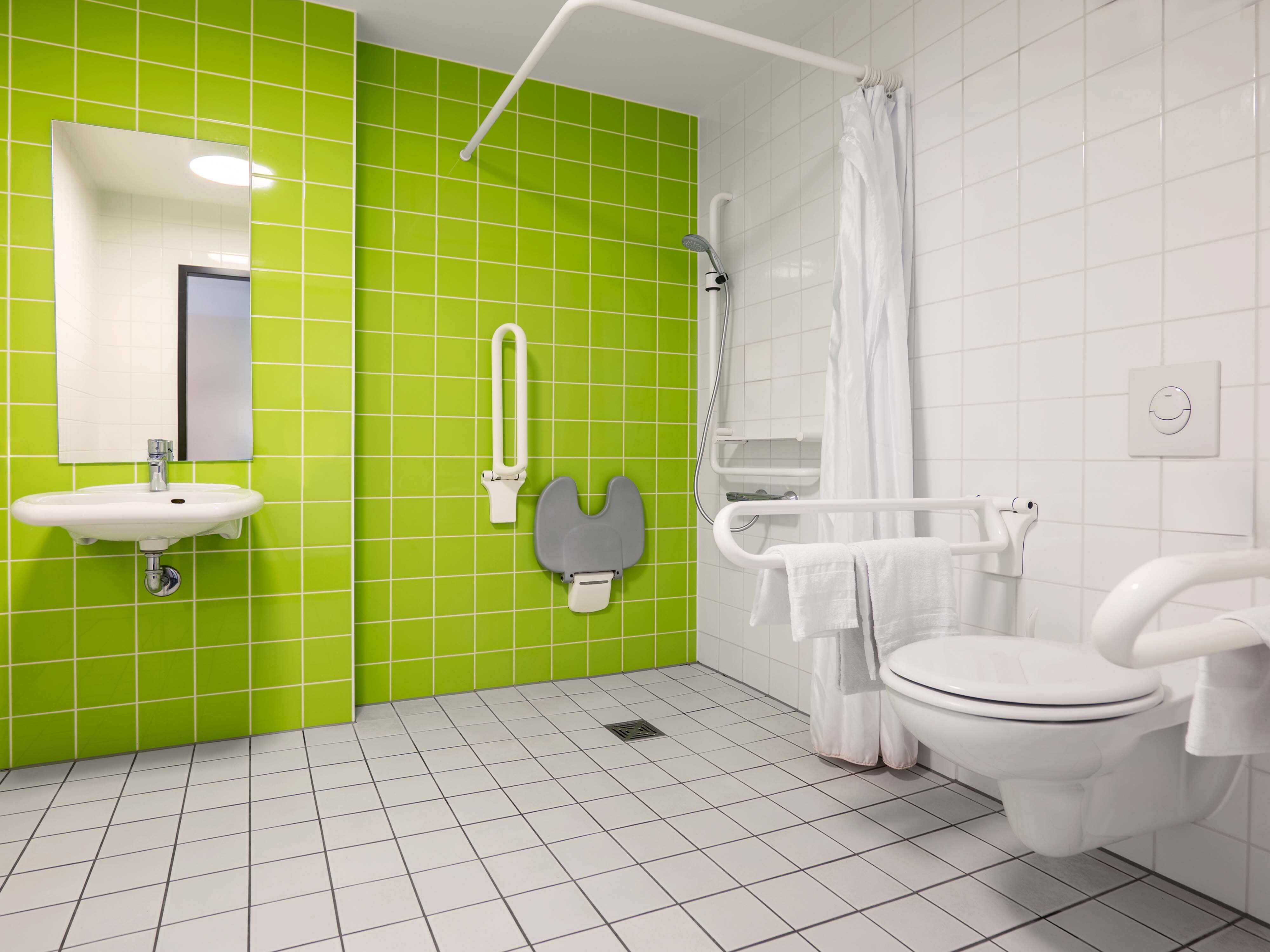 Фото B&b Hotel Karlsruhe