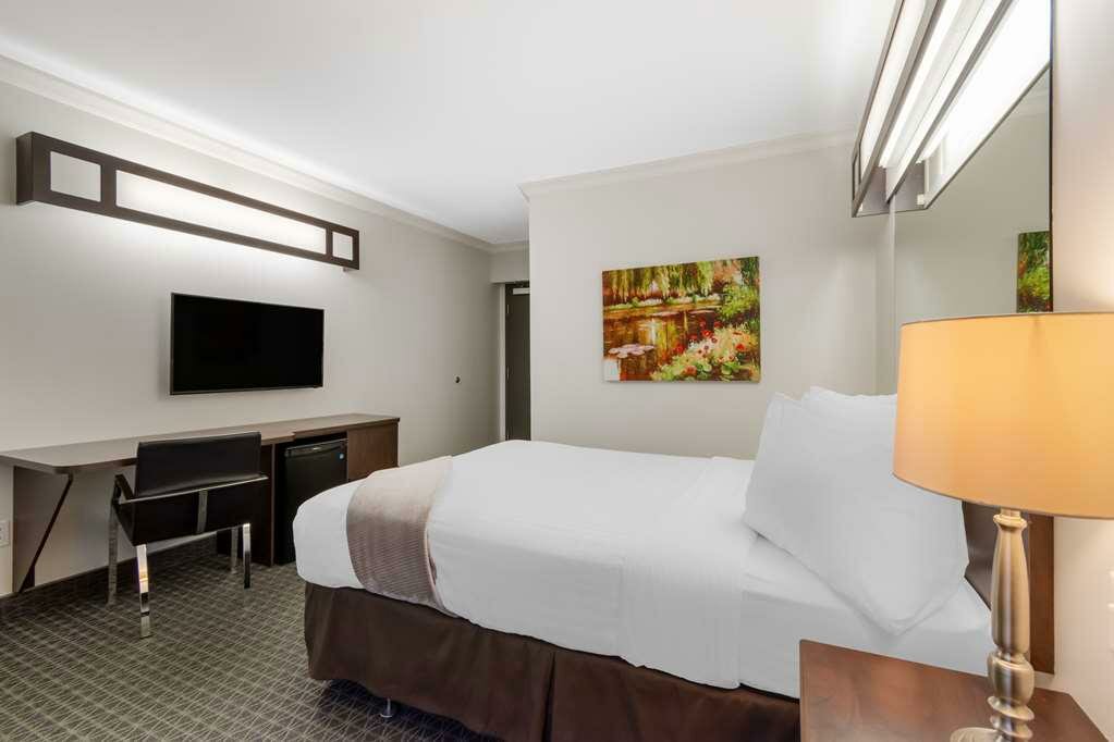 Фото Villa Inn & Suites SureStay Collection by Best Western