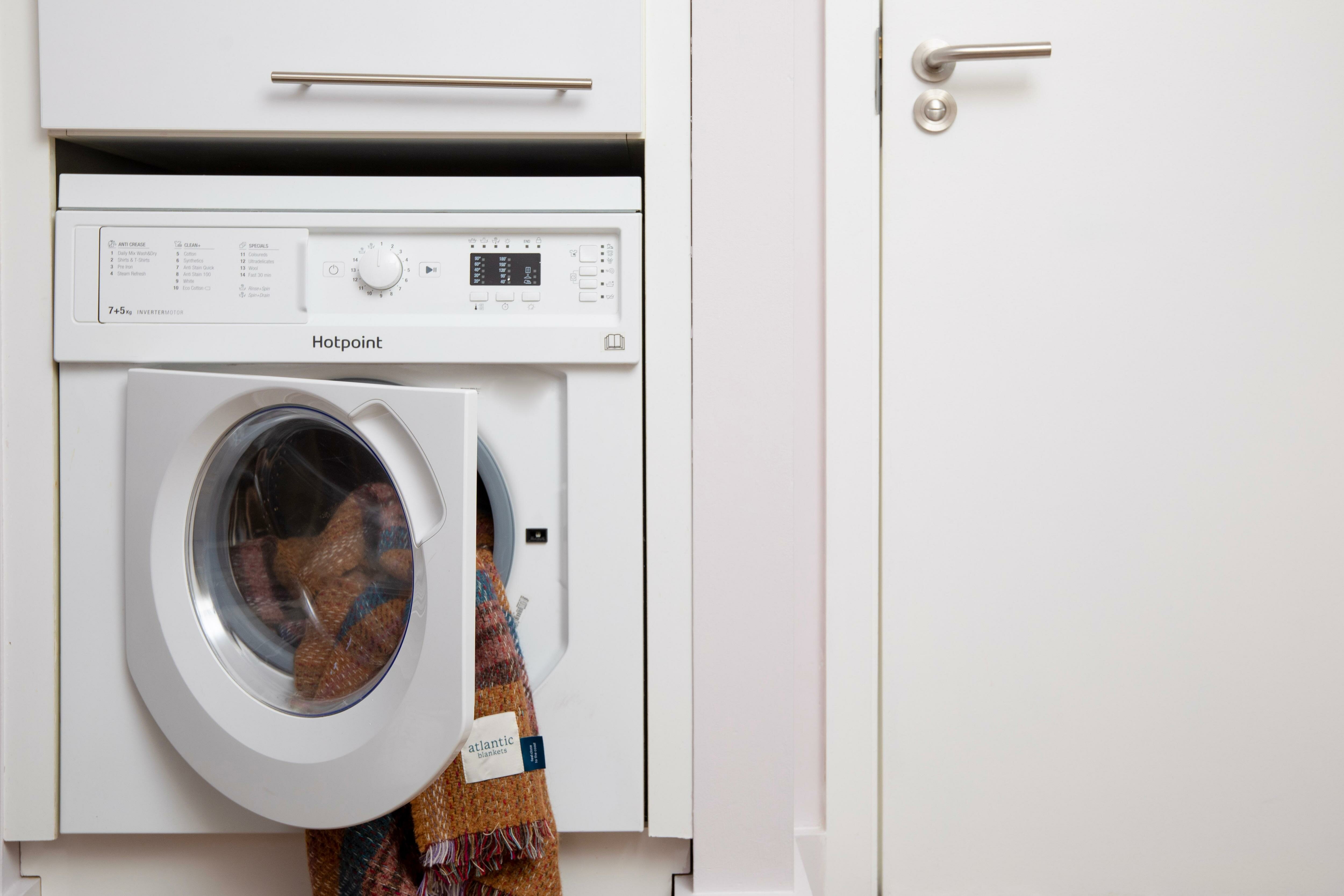 Фото Bob W Tower Hill Studios