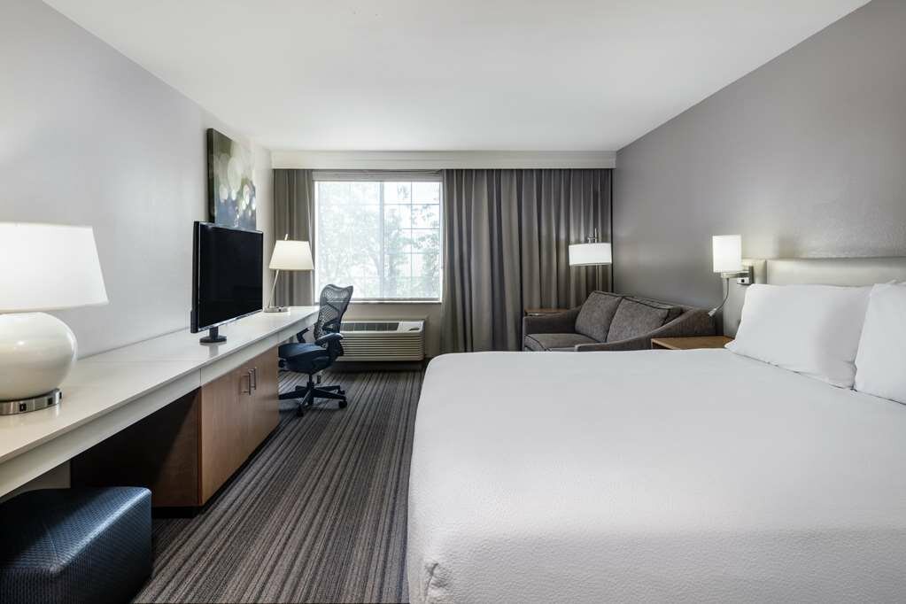 Фото Hilton Garden Inn Bakersfield