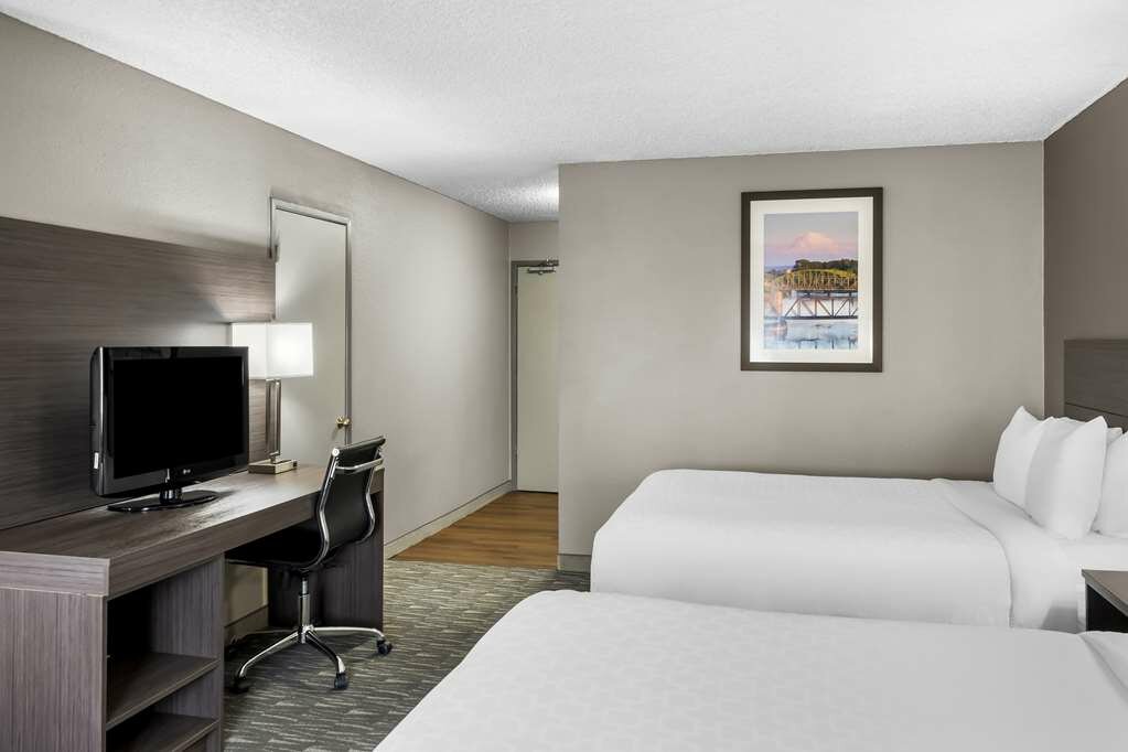 Фото SureStay Hotel by Best Western SeaTac Airport North