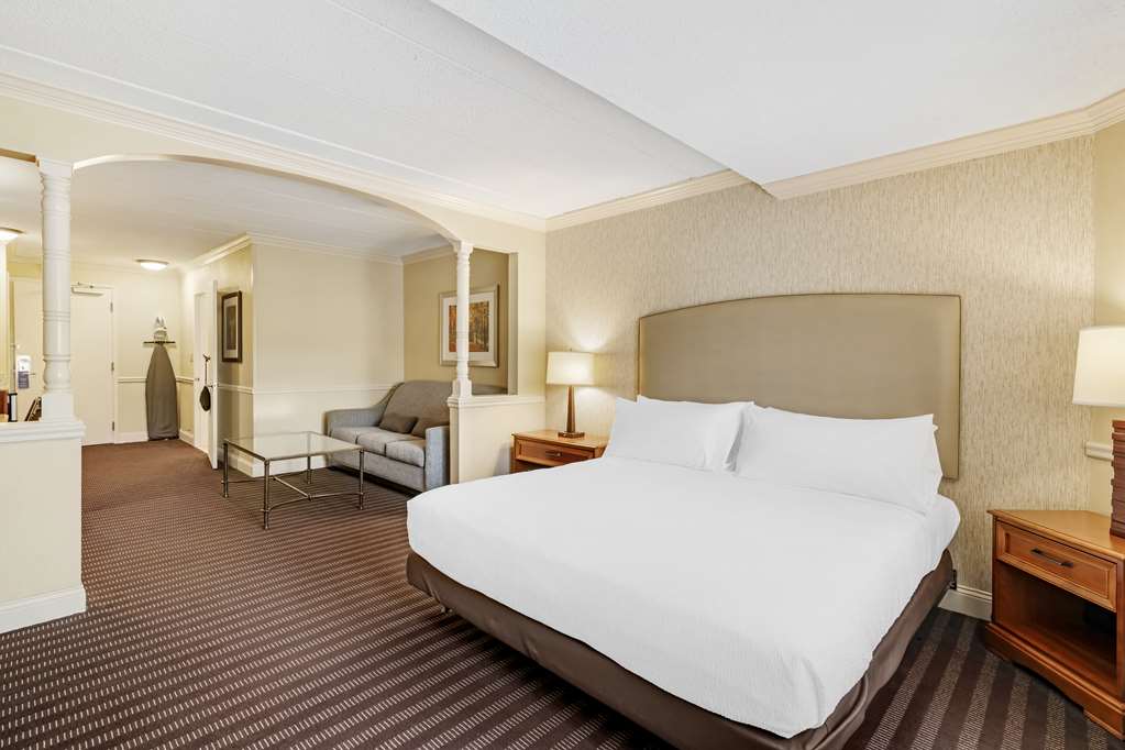 Фото Best Western Springfield Hotel