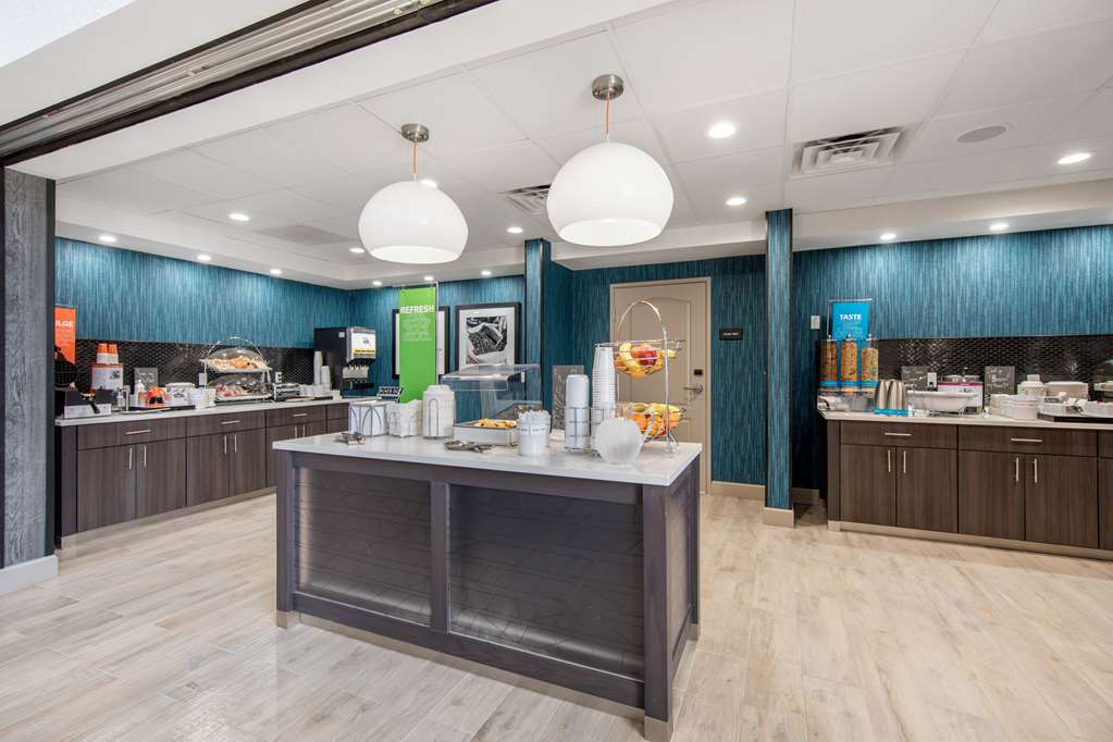 Фото Hampton Inn & Suites Ruidoso Downs