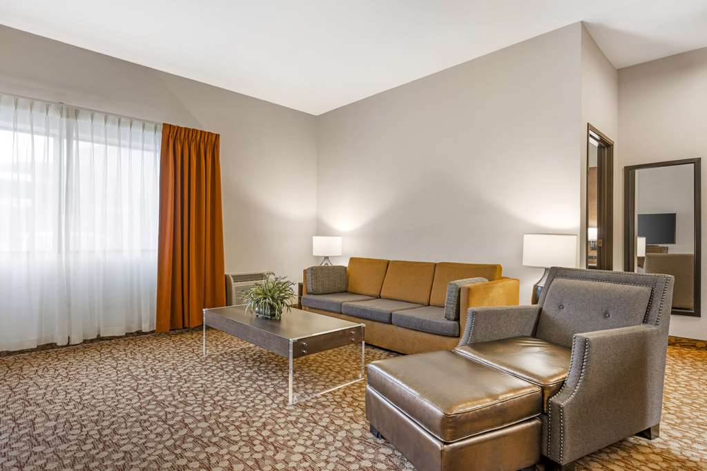 Фото Best Western Plus Mill Creek Inn