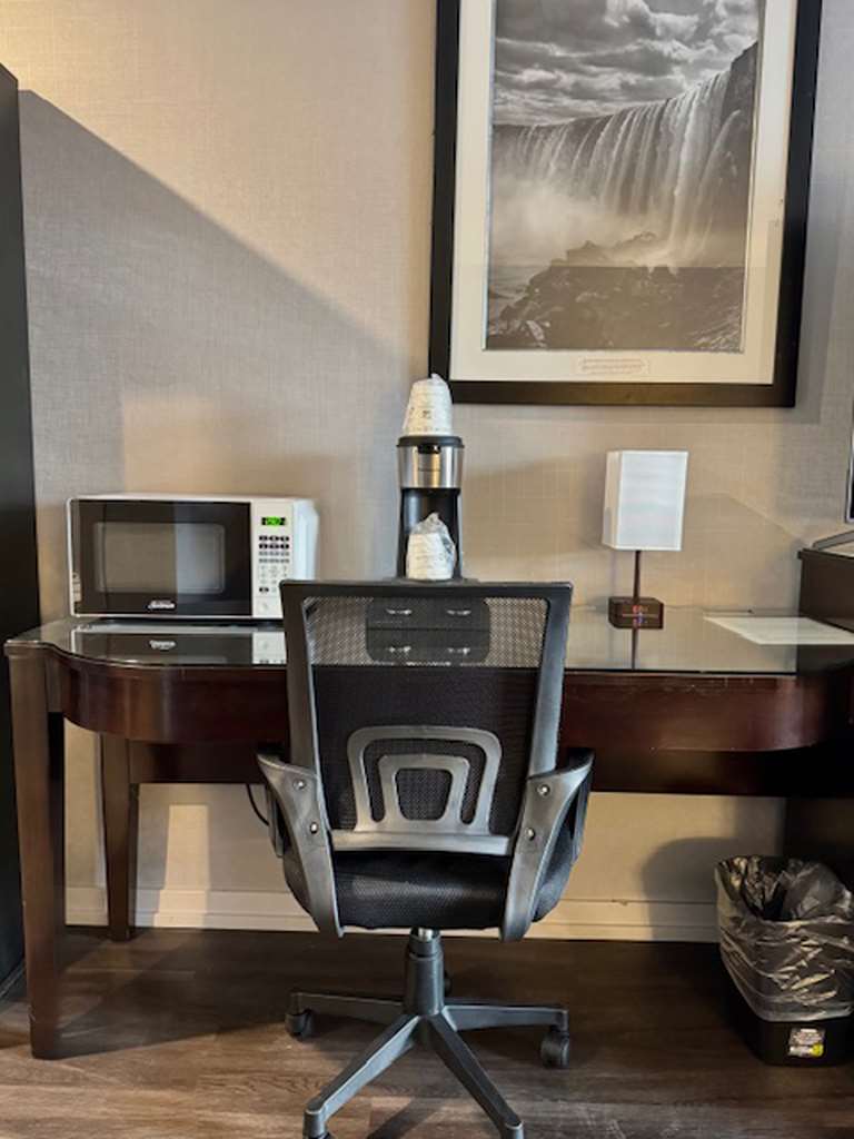 Фото Big Bird Inn Wawa, SureStay Collection by Best Western