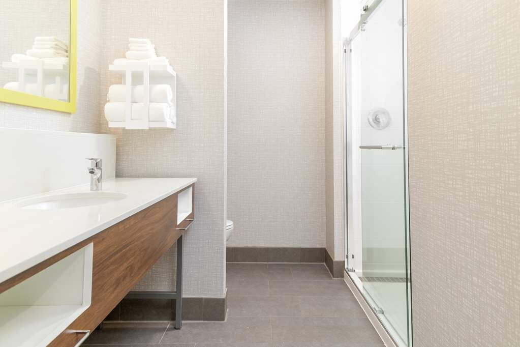 Фото Hampton Inn & Suites Santa Rosa Sonoma Wine Country