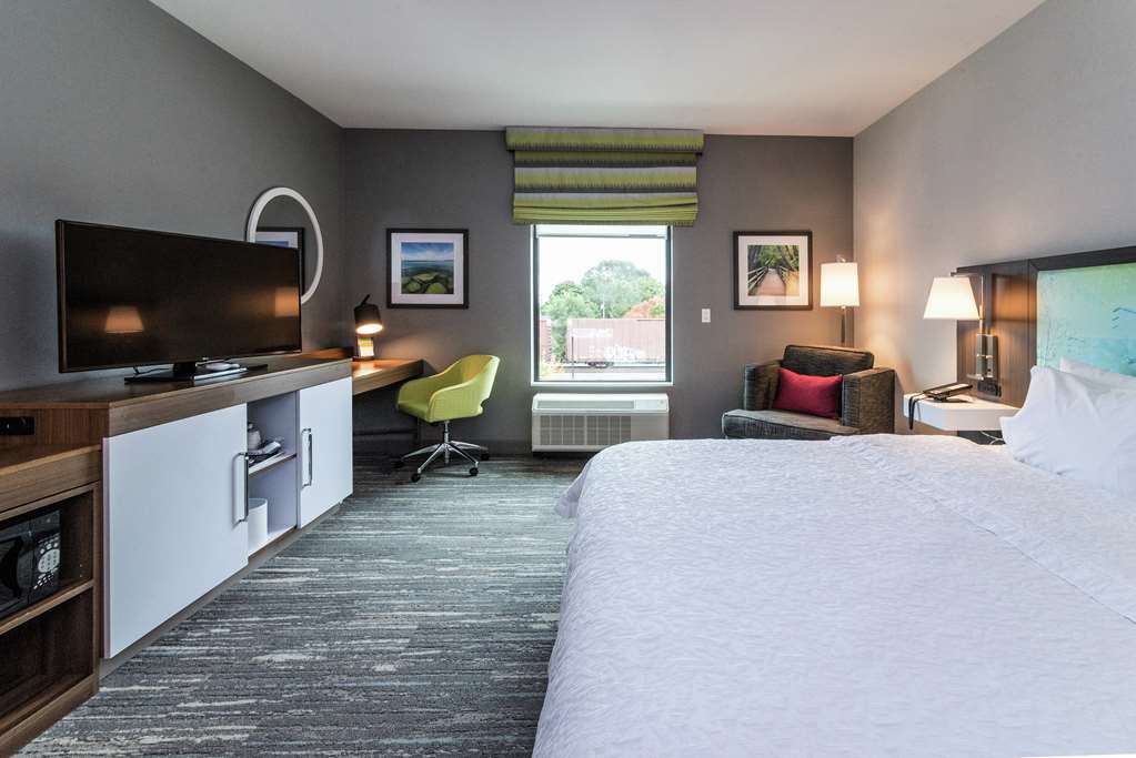 Фото Hampton Inn & Suites Allen Park