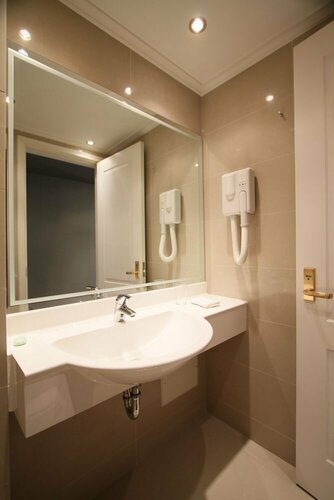 Гостиница Piraeus Theoxenia Hotel в Пирее