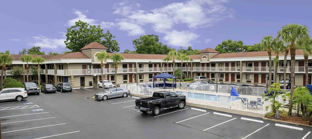 Фото Hotel South Tampa & Suites