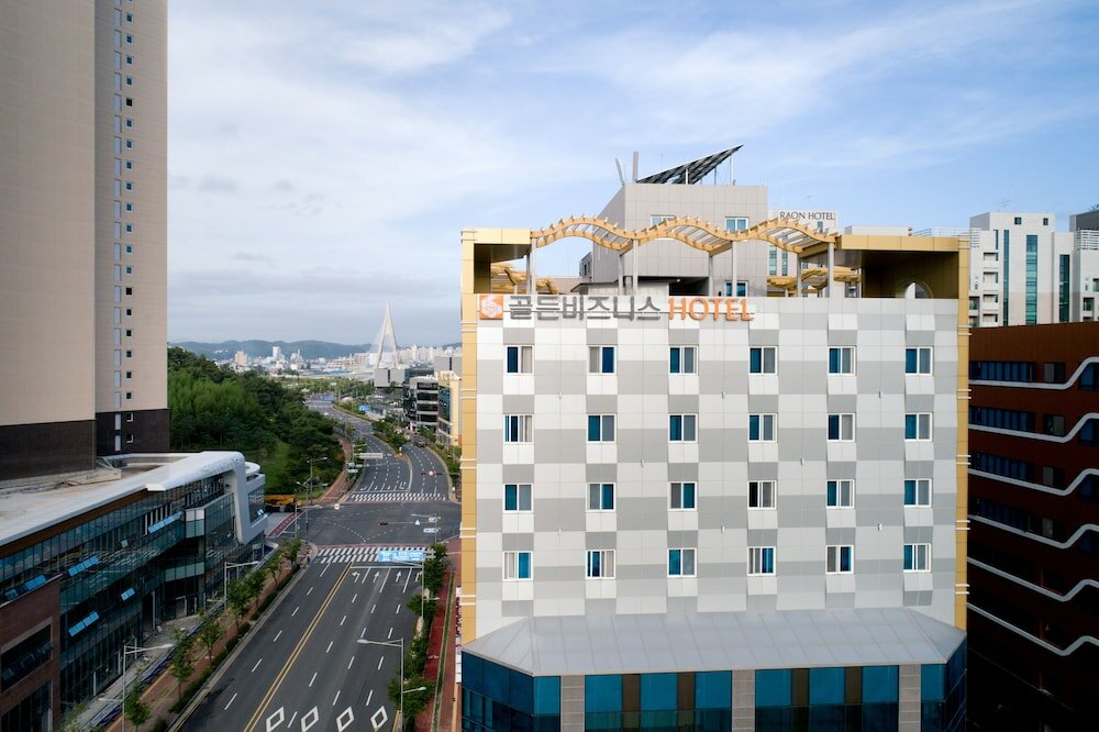 Фото Golden Business Hotel