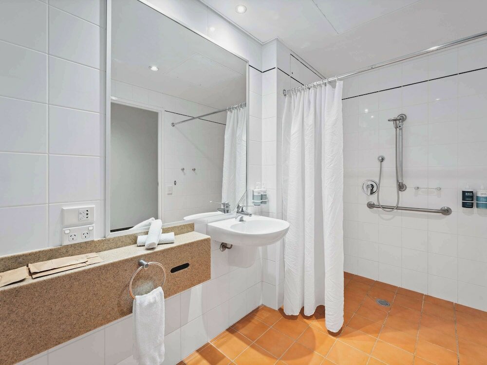 Фото Novotel Canberra