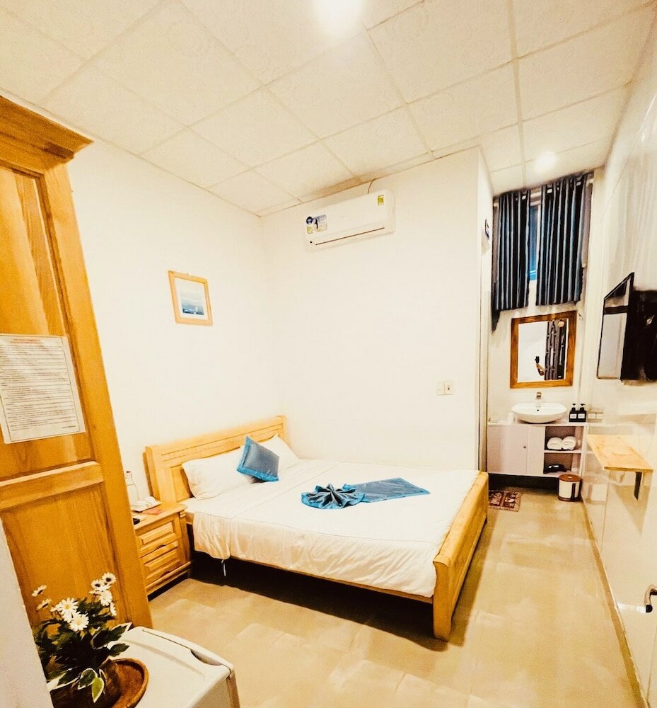 Фото Shark Hotel - Hostel