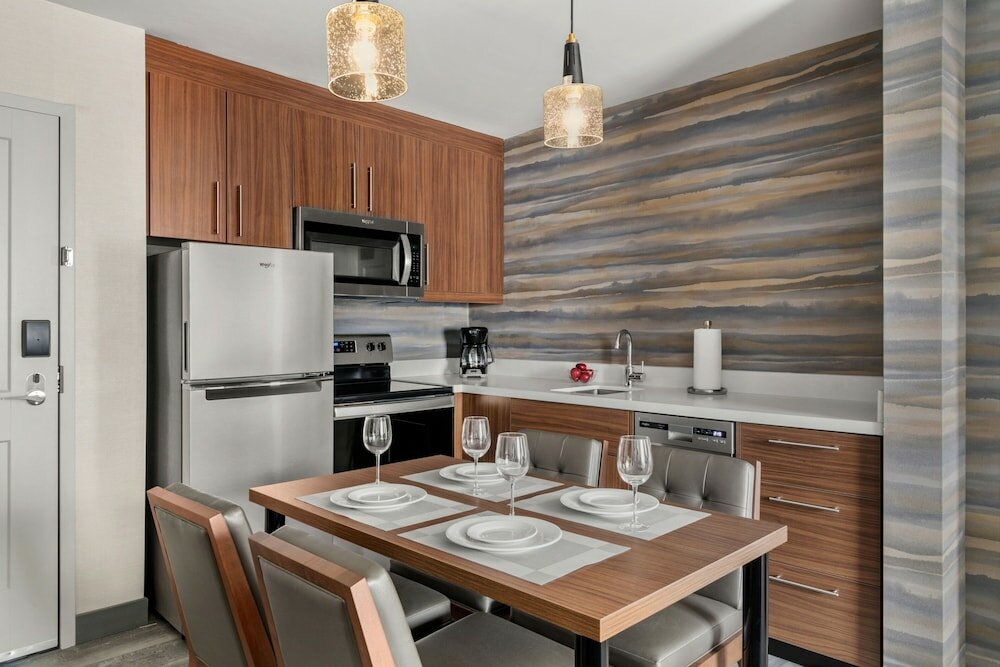 Фото Quality Suites Laval