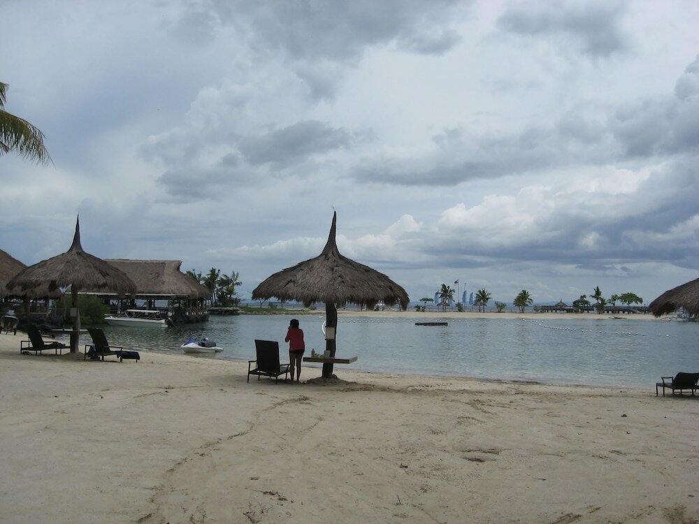 Фото Bluewater Maribago Beach Resort