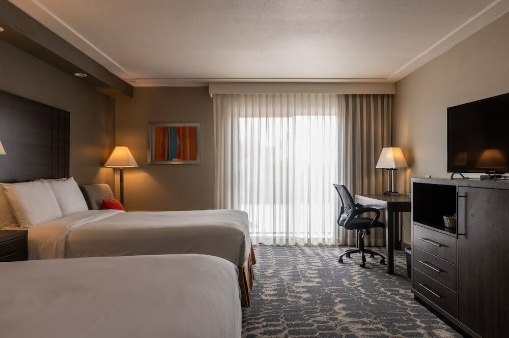 Фото GreenTree Inn & Suites Alhambra