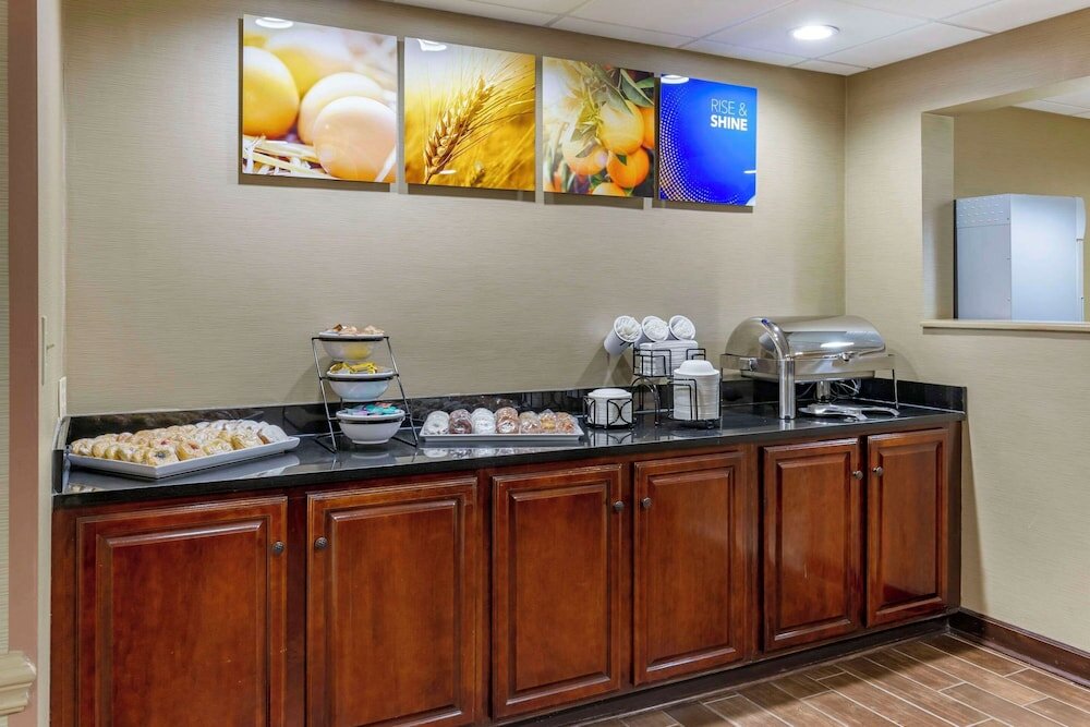 Фото Comfort Inn Greensboro - Kernersville