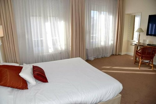 Гостиница The Originals City Hôtel Chantecler в Ла-Флеше