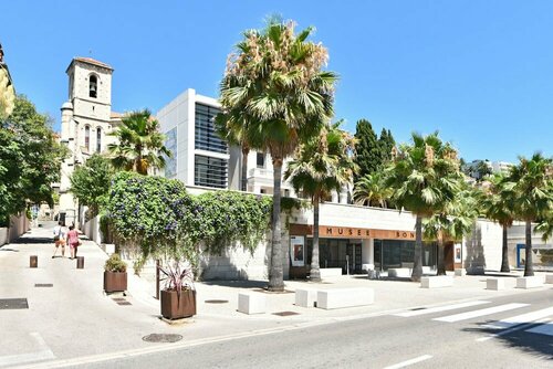 Гостиница Zenitude Hôtel-Résidences Le Cannet в Ле-Канне